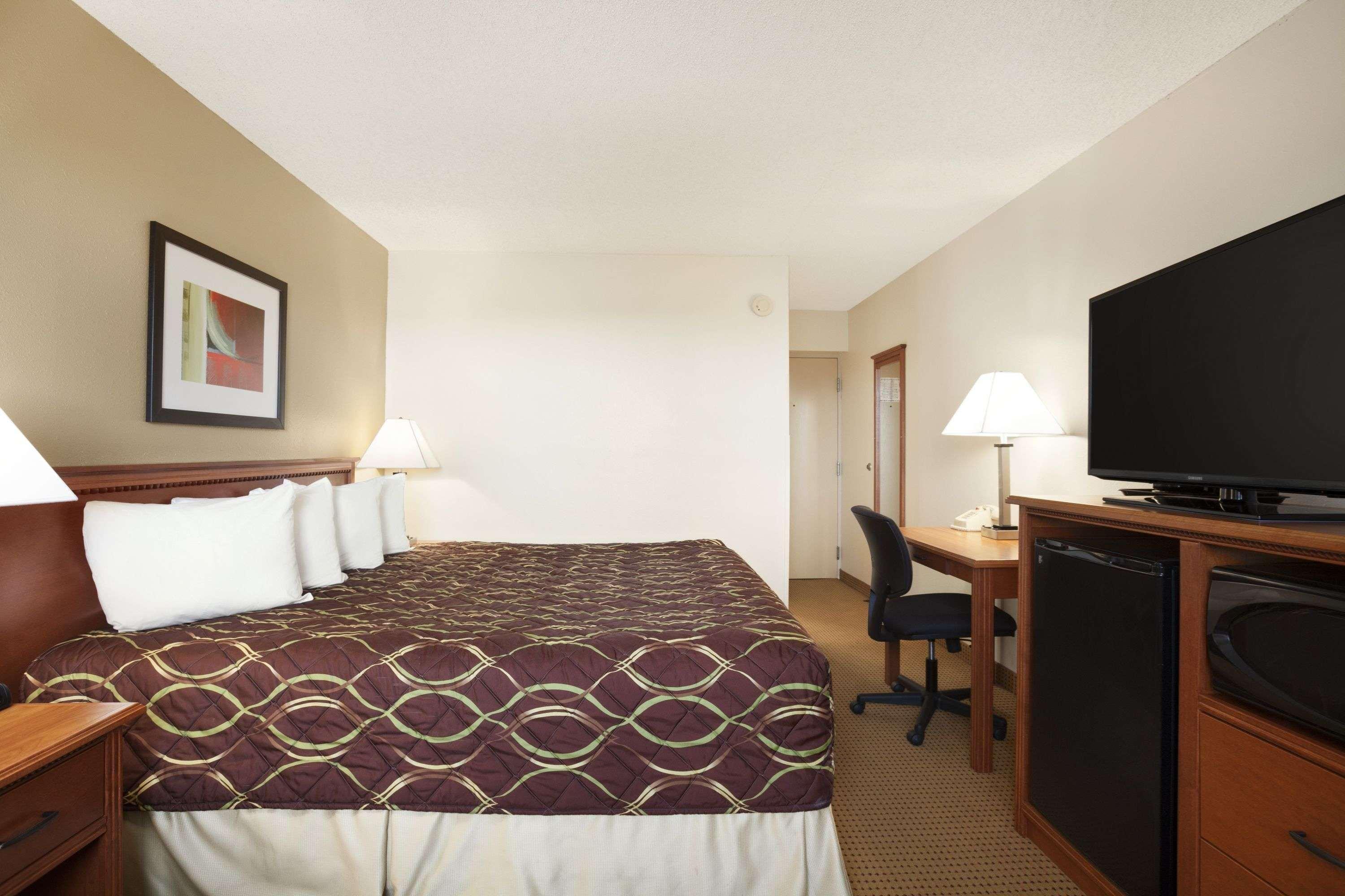 Super 8 By Wyndham Williston Nd Hotell Exteriör bild